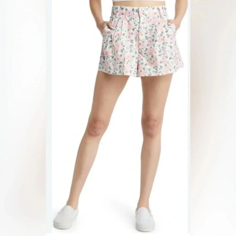 BP High waisted Floral Shorts, size Medium
